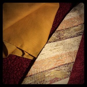 Men’s silk tie set.